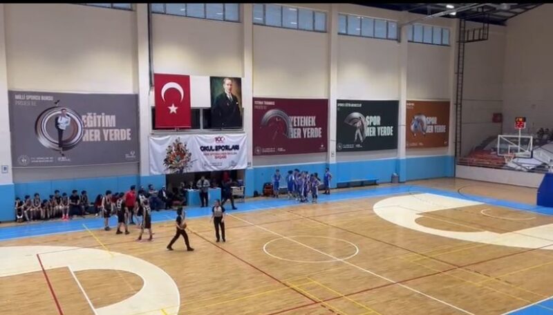 Geçen günlerde İstanbulspor-Trabzonspor maçında yaşanan sahadan çekilme olayı Afyonkarahisar’da bir