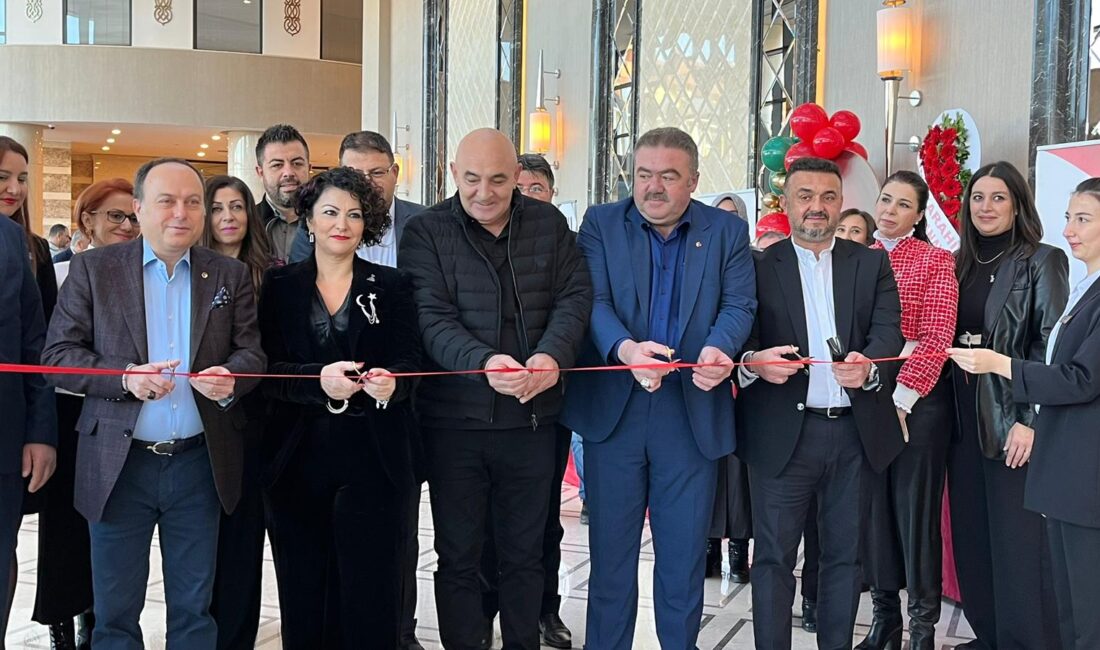 Festival gelirleri Afyon Eğitim Vakfı’na bağışlanacak. TOBB Afyonkarahisar Kadın Girişimciler Derneği tarafından yeni yıl alışveriş festivali