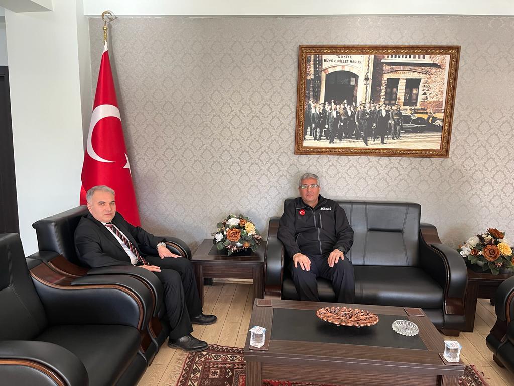 Dinar ilçesinde kamu kurum ve kuruluşları ile muhtarlara yönelik afet