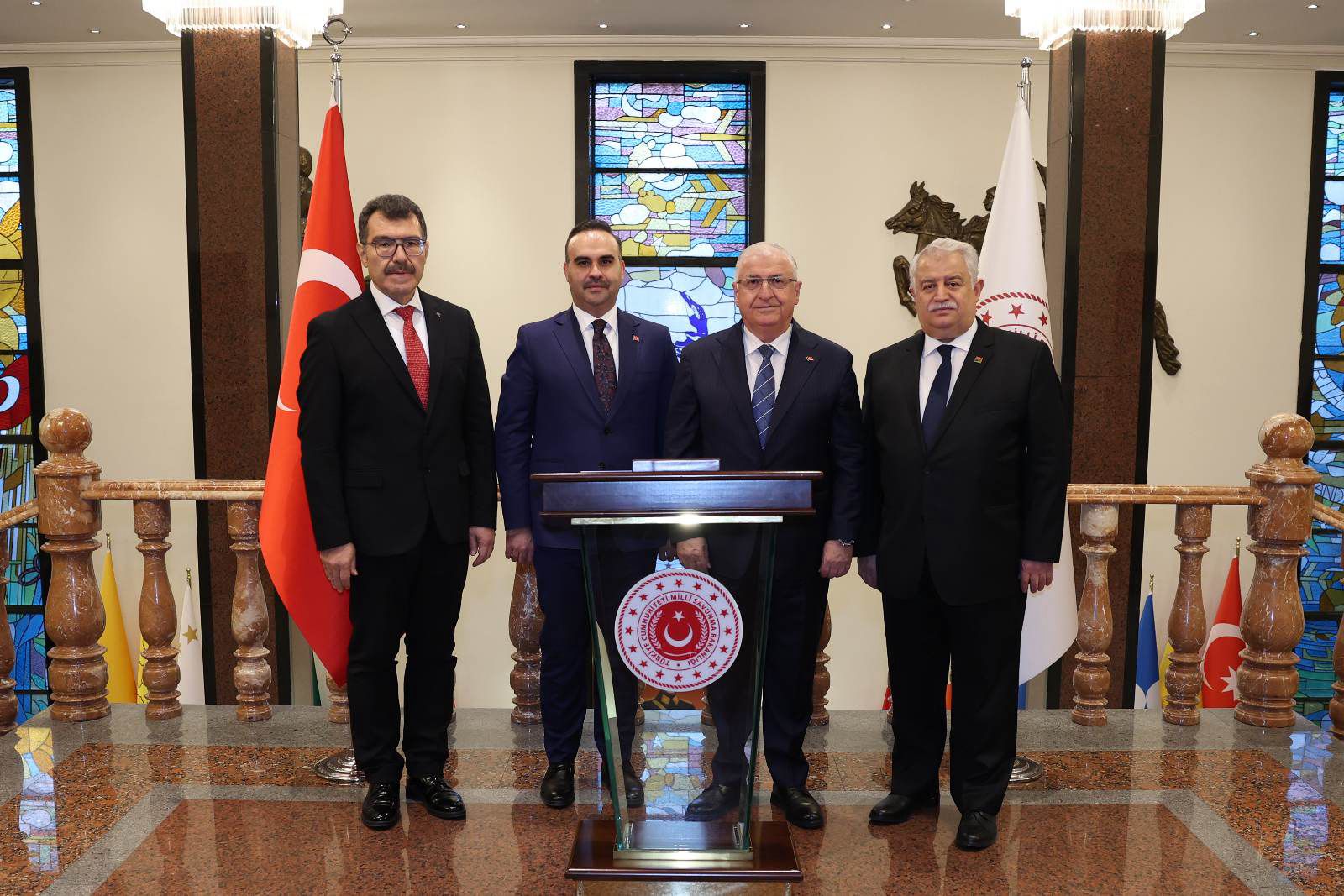 Sanayi ve Teknoloji Bakanı Mehmet Fatih Kacır, beraberinde TÜBİTAK Başkanı
