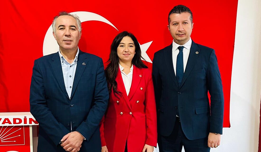 Bolvadin’de Cumhuriyet Halk Partisi (CHP) üyeleri belediye başkan adayını belirlemek