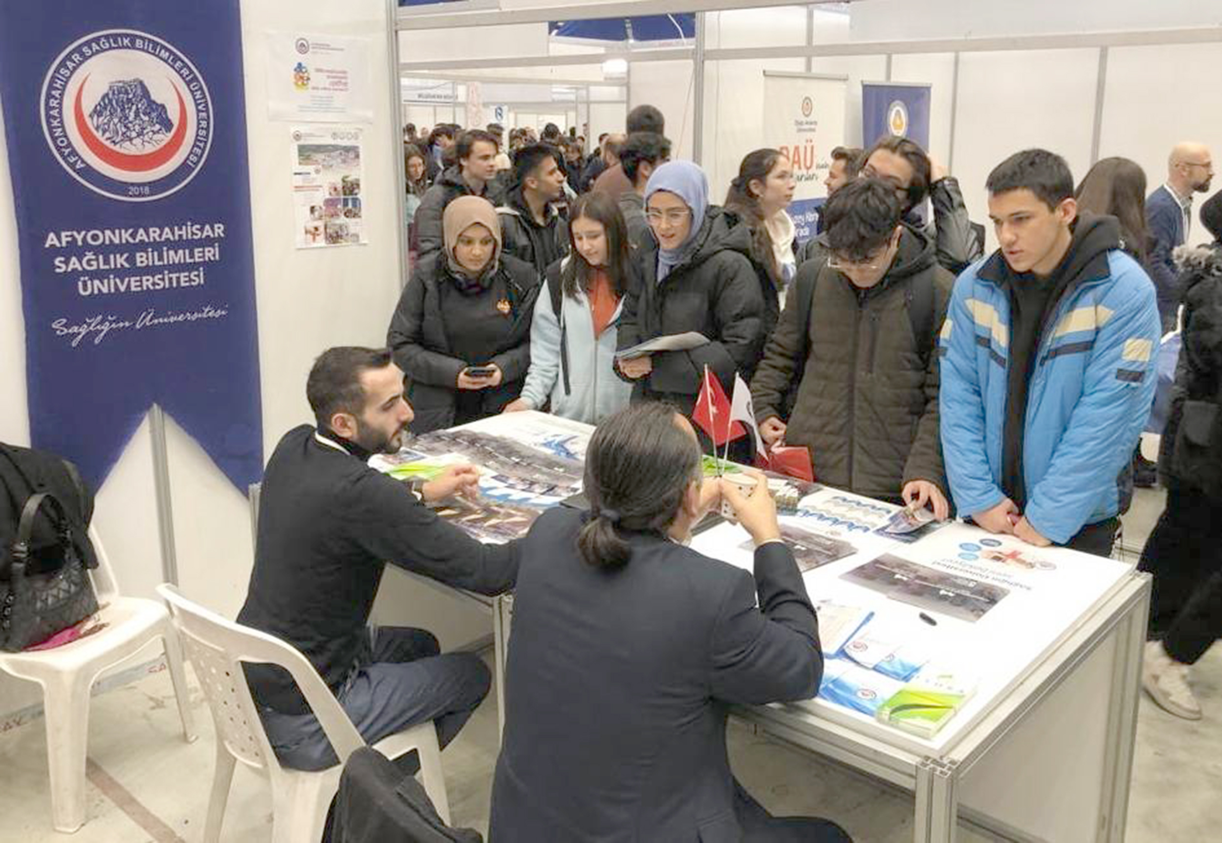 Üniversite hayatına adım atmaya hazırlanan yüzlerce Ispartalı gence AFSÜ’nün bölüm