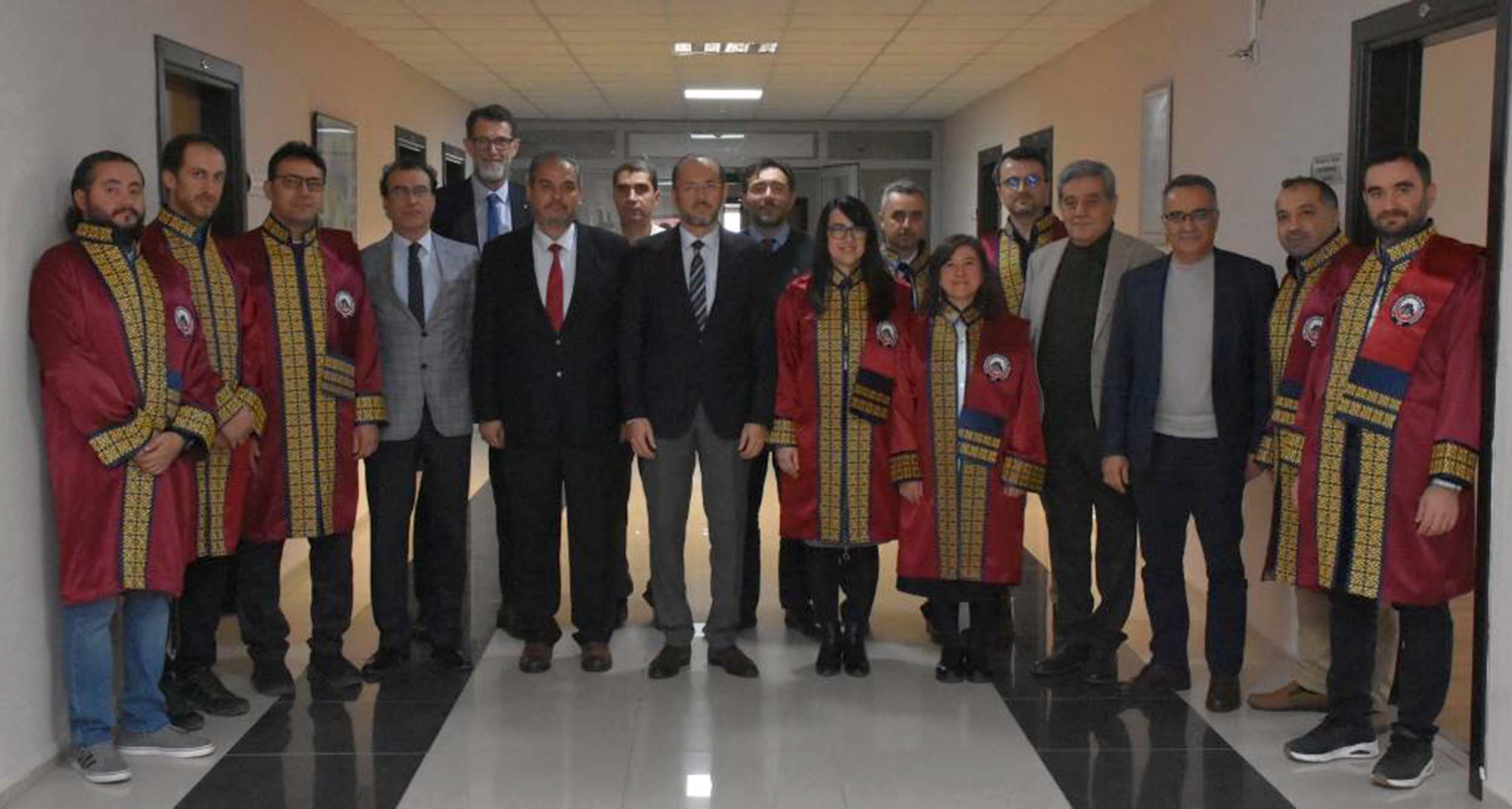 Afyonkarahisar Sağlık Bilimleri Üniversitesi’nde profesörlük ve doçentlik unvanı alarak kadro