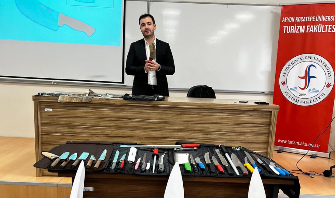 Afyon Kocatepe Üniversitesi (AKÜ) Turizm Fakültesinde “Akademi, Sektör ve Öğrenci