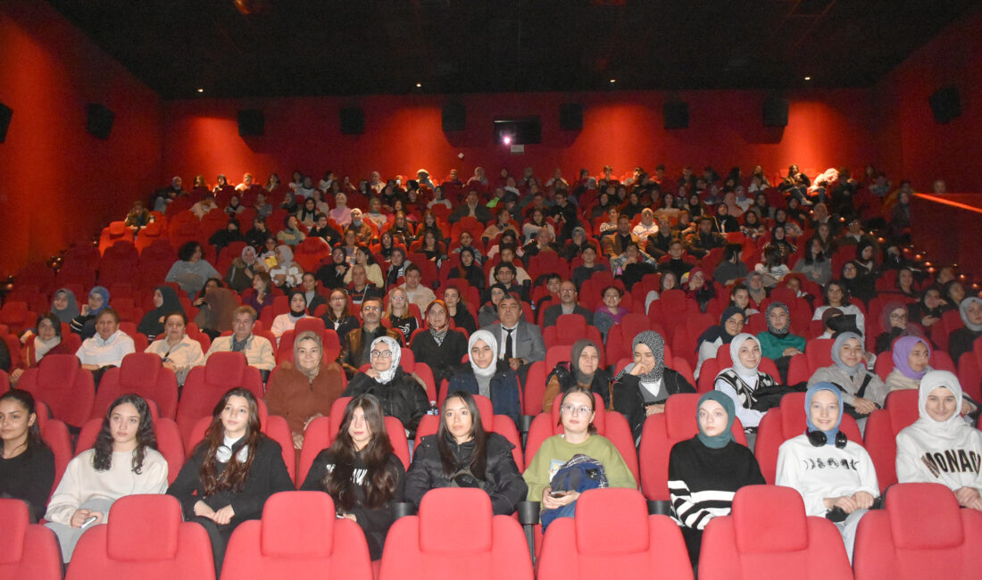 Afyonkarahisar’da Vali Kübra Yiğitbaşı, PKK’lı teröristlerin saldırısı sonucu şehit olan