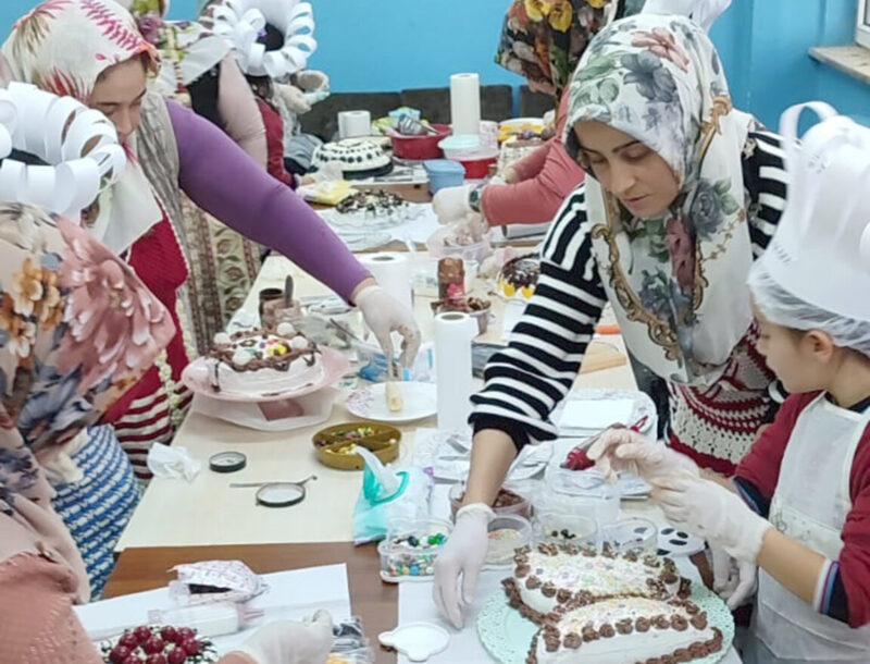 Beyyazı İlkokulu, etkinliklerine devam ediyor. Değerler Eğitimi kapsamında Aile konulu