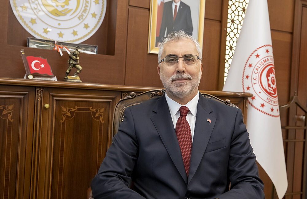 Son Dakika! Asgari Ücret 17.002 TL olarak açıklandı! Çalışma ve Sosyal Güvenlik Bakanı Vedat Işıkhan asgari ücreti 17.002