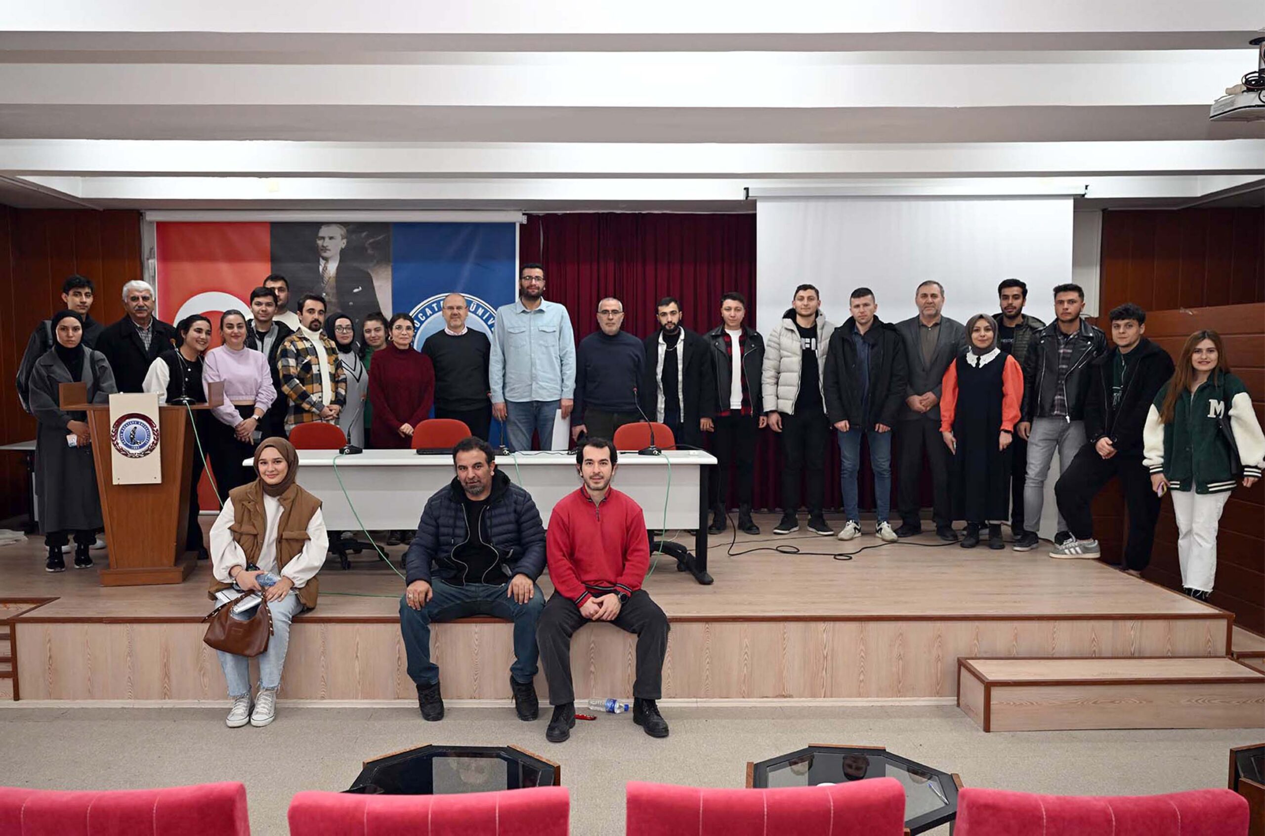 Afyon Kocatepe Üniversitesi (AKÜ) Fen Edebiyat Fakültesi Tarih Bölümü tarafından