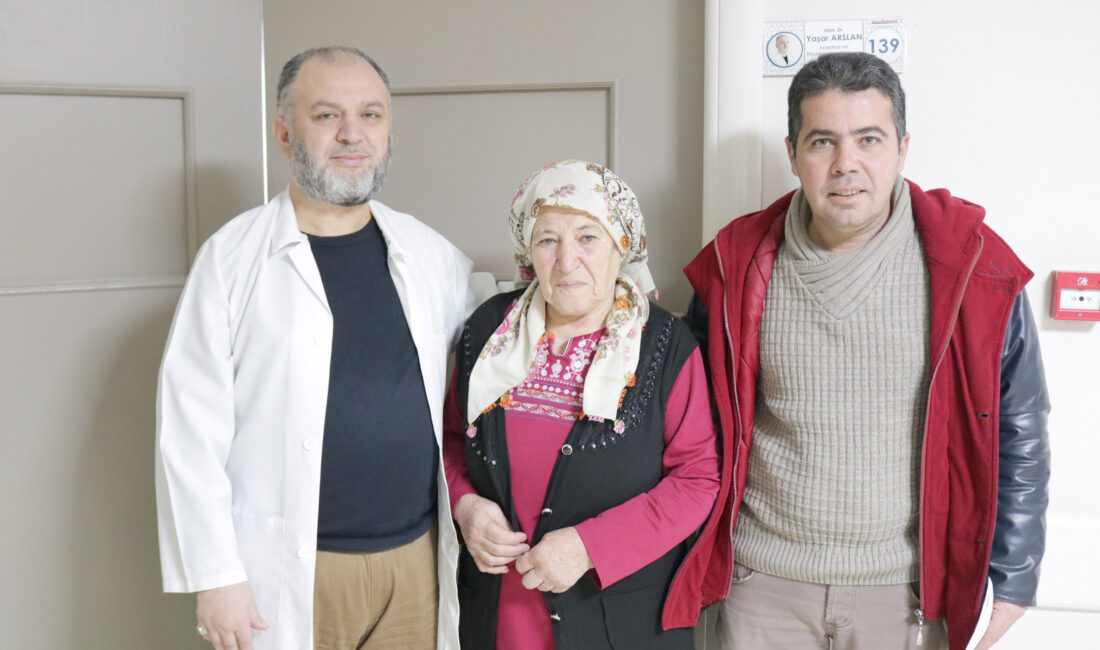 Diz ağrısı şikayetiyle Özel Fuar Hastanesi’ne başvuru yapan bir hasta,