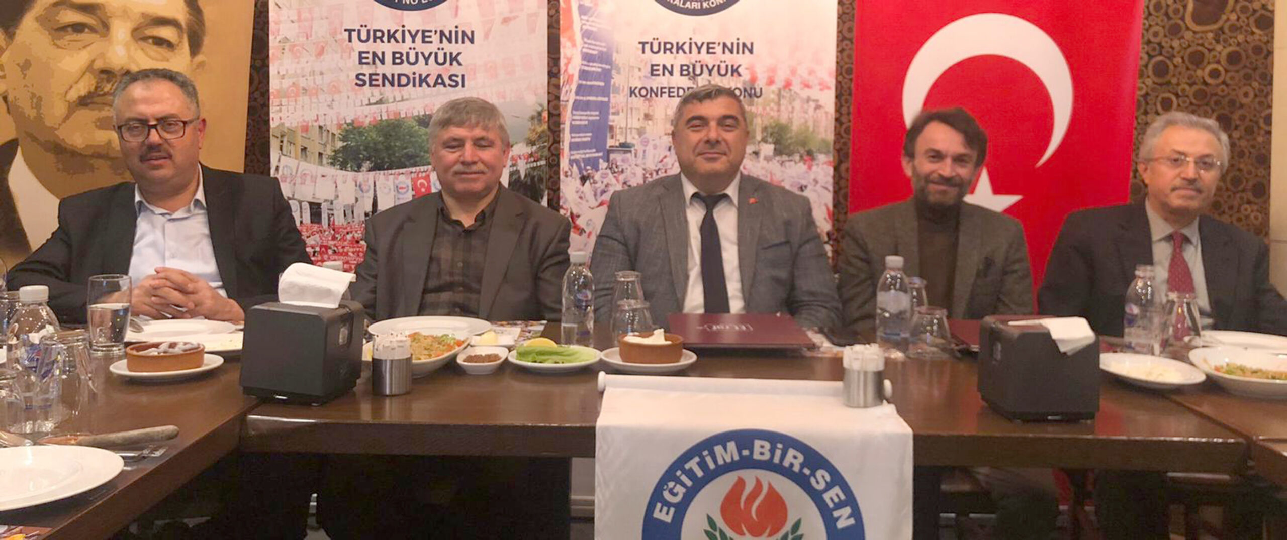 İstişare ve değerlendirme toplantısında konuşan Eğitim-Bir Sen Afyonkarahisar Şube Başkanı