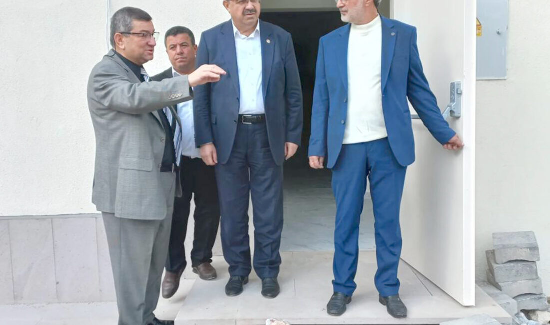 Gazi Mahallesi’nde yapımında son aşamaya gelinen anaokulunda incelemelerde bulunan AK