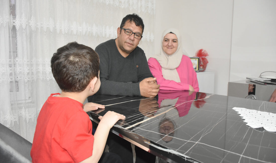 Afyonkarahisar’da 42 yaşındaki karı koca, 7 yıl arayla koruyucu ailesi