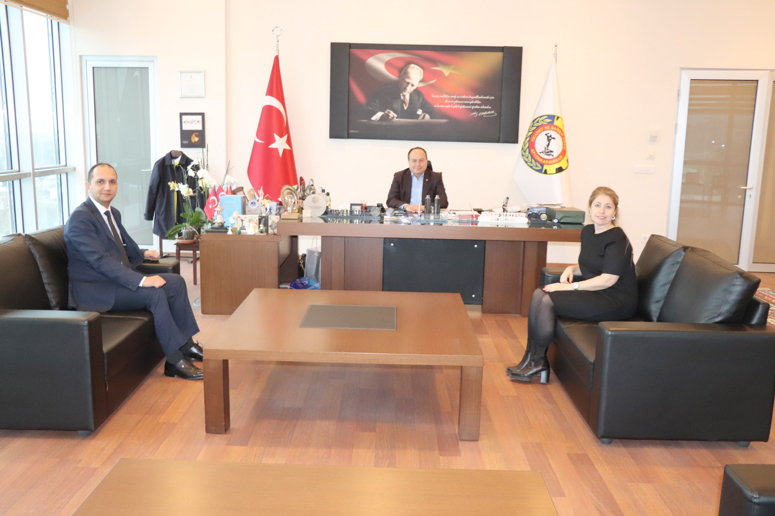 Türkiye Halk Bankası Kocatepe Şubesi Müdürü Mustafa Alper Karahan ile