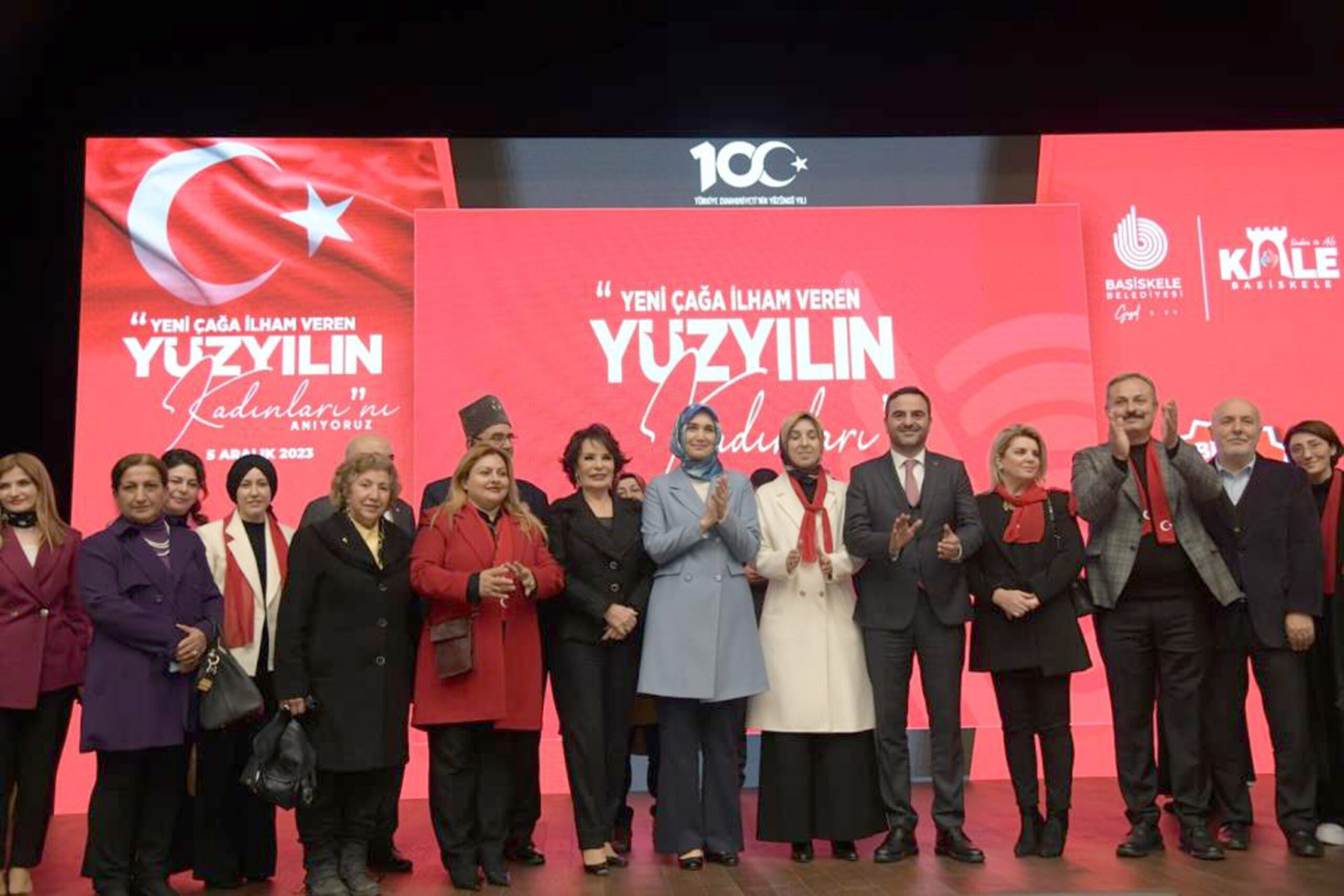 Kocaeli’nin Başiskele ilçesinde düzenlenen “Yeni Çağa İlham Veren Yüzyılın Kadınlarını