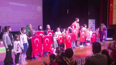 İstanbul Afyonkarahisar Gönüllüleri Derneği yarenlerle kültür şöleni programı düzenledi. Programda