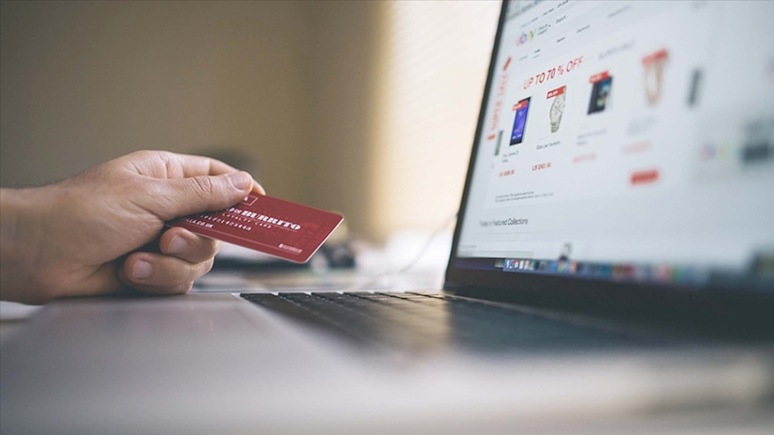 Bankalararası Kart Merkezi (BKM) verilerine göre, kredi kartları, banka kartları