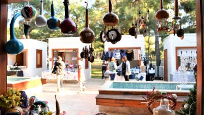 Konyaaltı Belediyesi’nin her yıl farklı noktalarda kurduğu ve el emeği