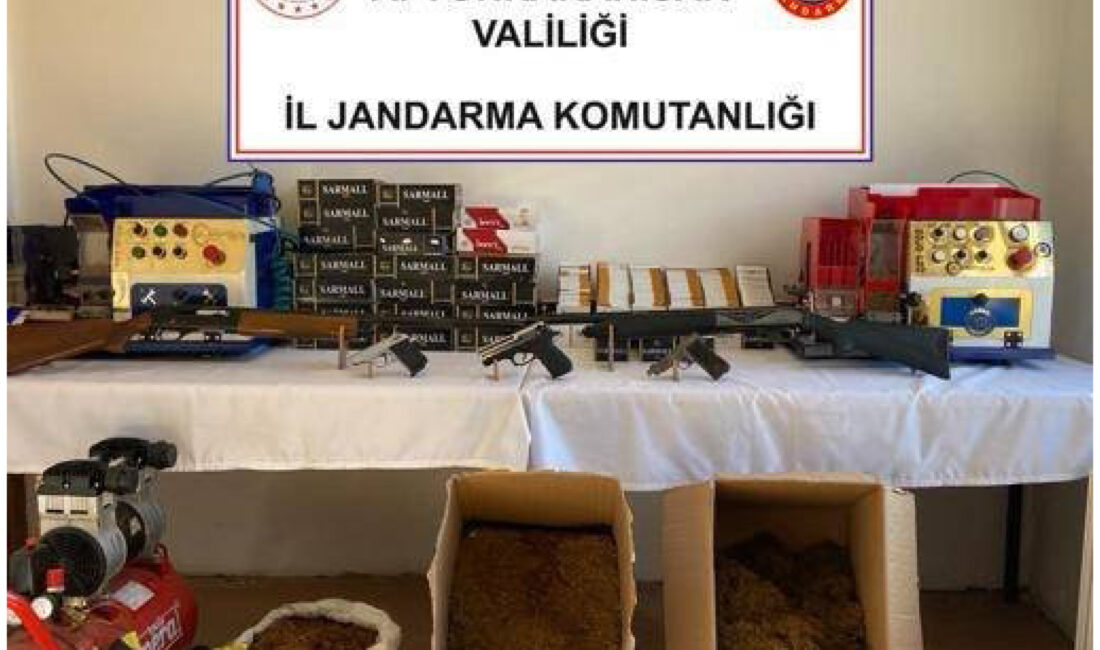 Afyonkarahisar’ın Sultandağı ilçesinde 14 bin makaron ele geçirildi. İlçe Jandarma