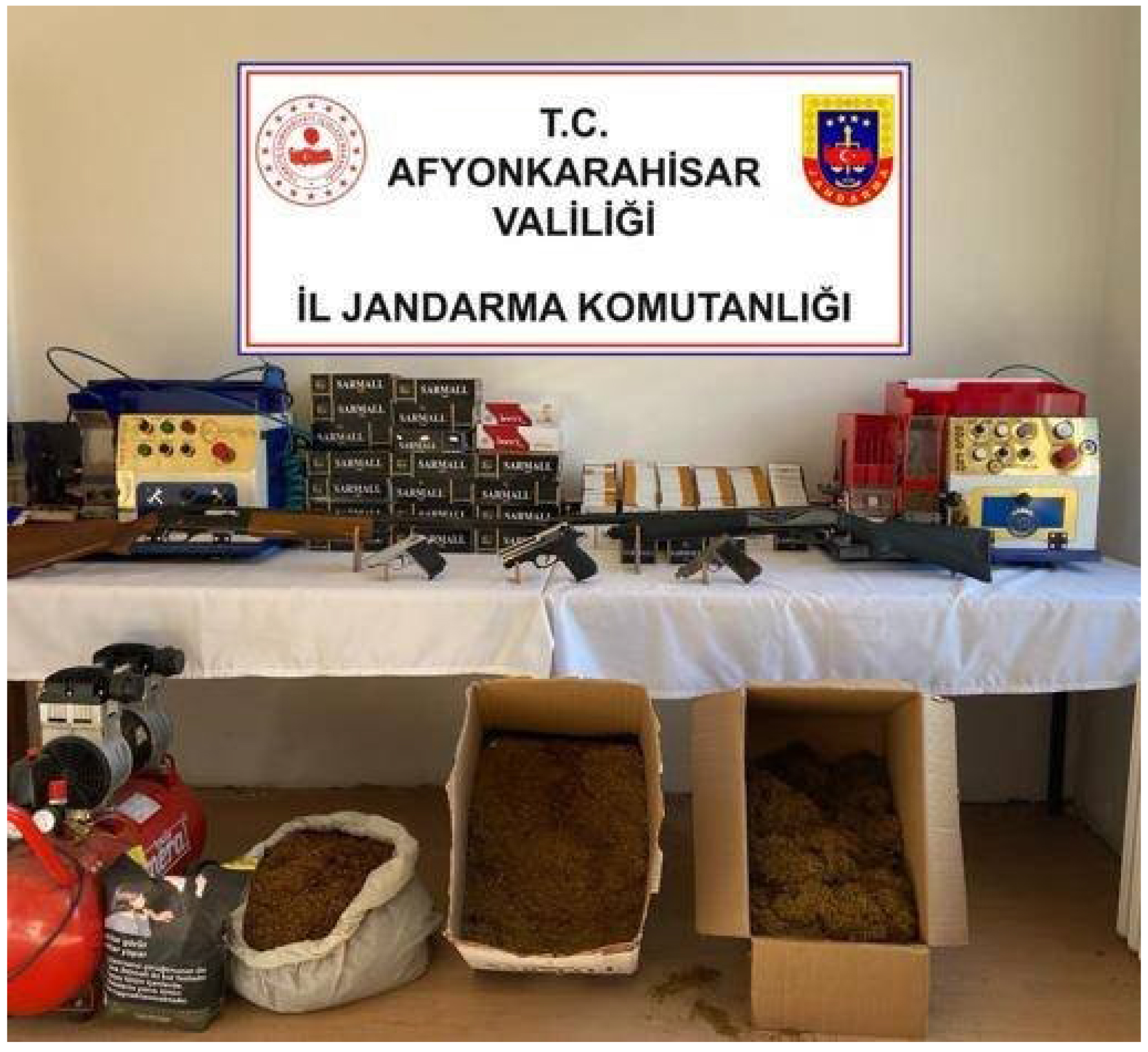 Afyonkarahisar’ın Sultandağı ilçesinde 14 bin makaron ele geçirildi. İlçe Jandarma