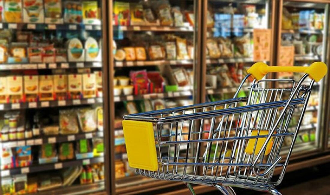 Ticaret Bakanlığı, fahiş fiyat artışı ve stokçuluk yaptığı tespit edilen