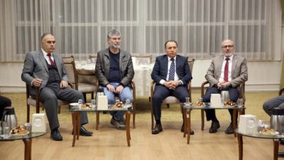 AKÜ tarafından düzenlenen Çarşamba Sabah Toplantısı’nda konuşan AKÜ Rektörü Prof.