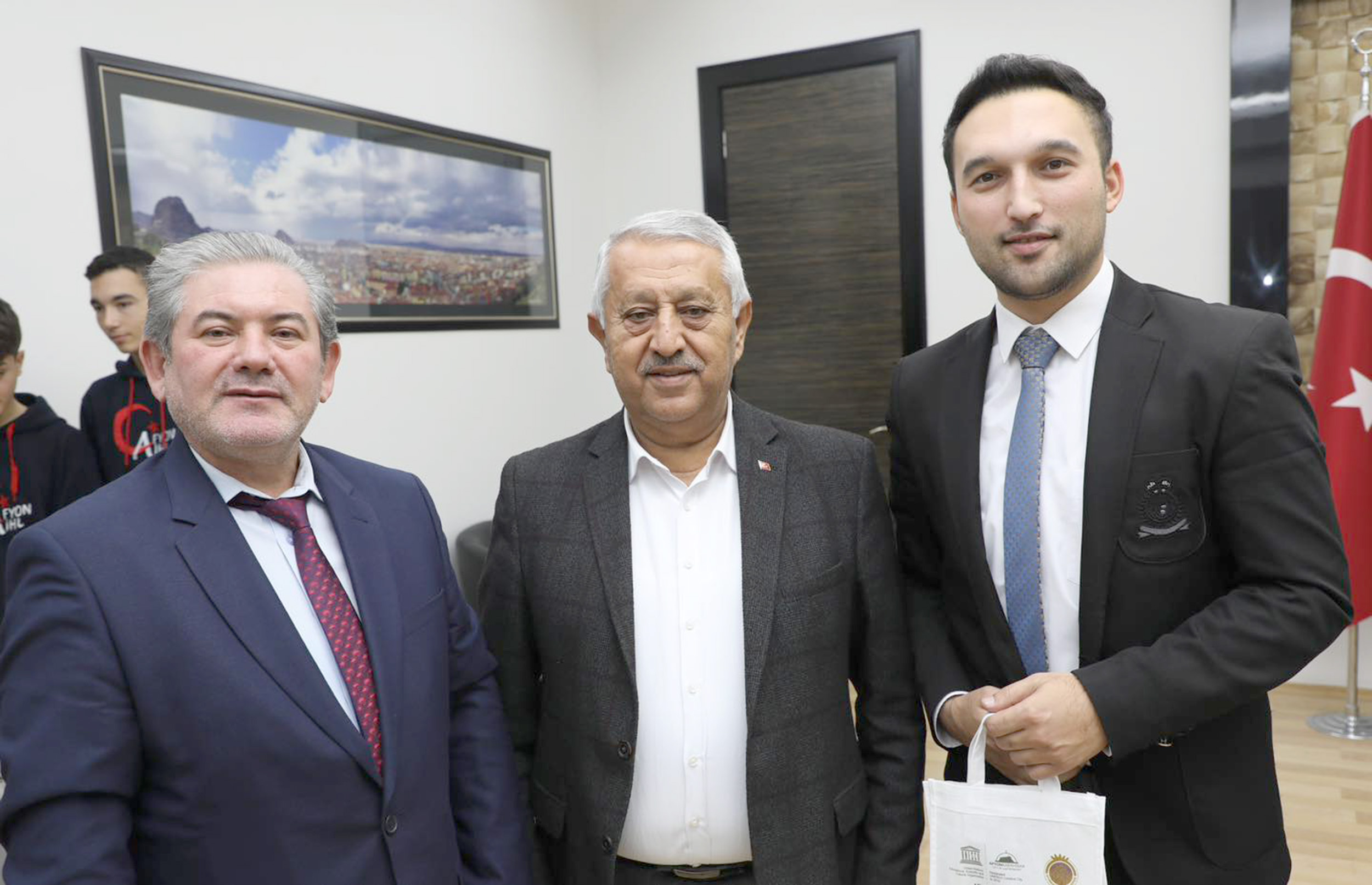 İmam Hatip Liseleri arasında düzenlenen yarışmalarda birinci olan Afyon Merkez