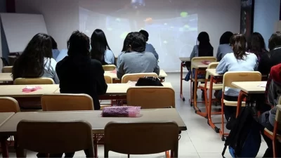 Ortaokullarda “görgü kuralları ve nezaket”, liselerde “adabımuaşeret” isimli seçmeli derslerin