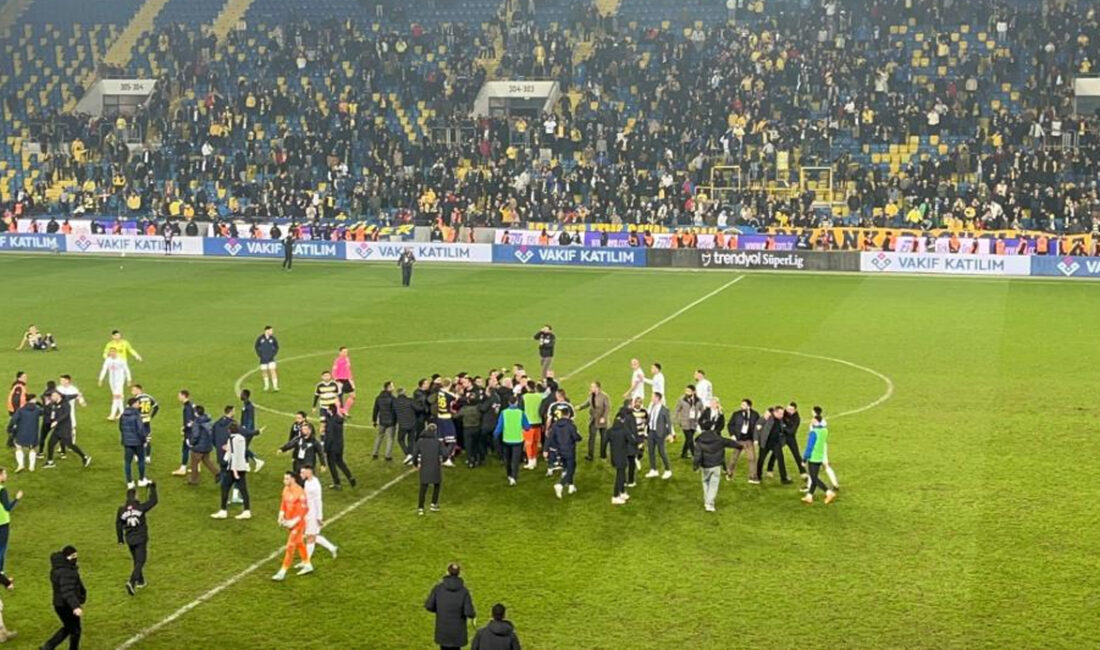 MKE Ankaragücü-Çaykur Rizespor maçının hakemi Halil Umut Meler’e yapılan saldırı