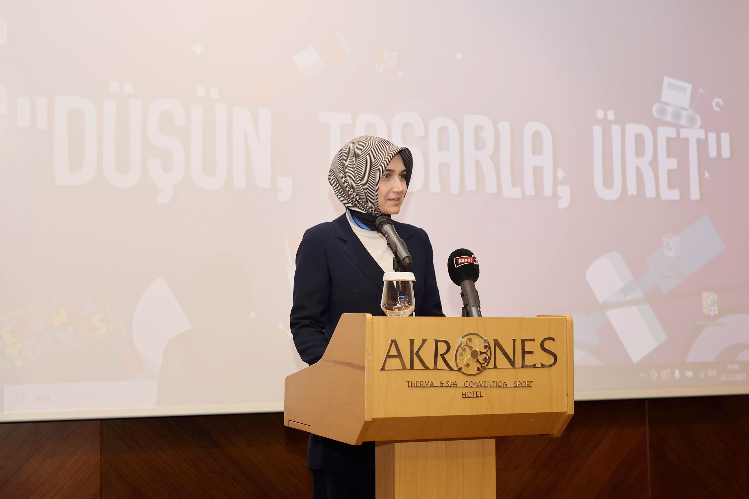 Afyonkarahisar’da düzenlenen Mesleki Dil Edinimi ve Afyonkarahisar Kendin Yap Atölyesi