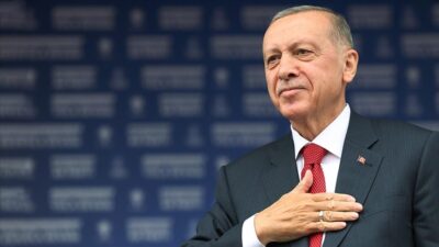 Cumhurbaşkanı Recep Tayyip Erdoğan X Platformu’ndan “Asgari Ücret” açıklamasında bulundu.