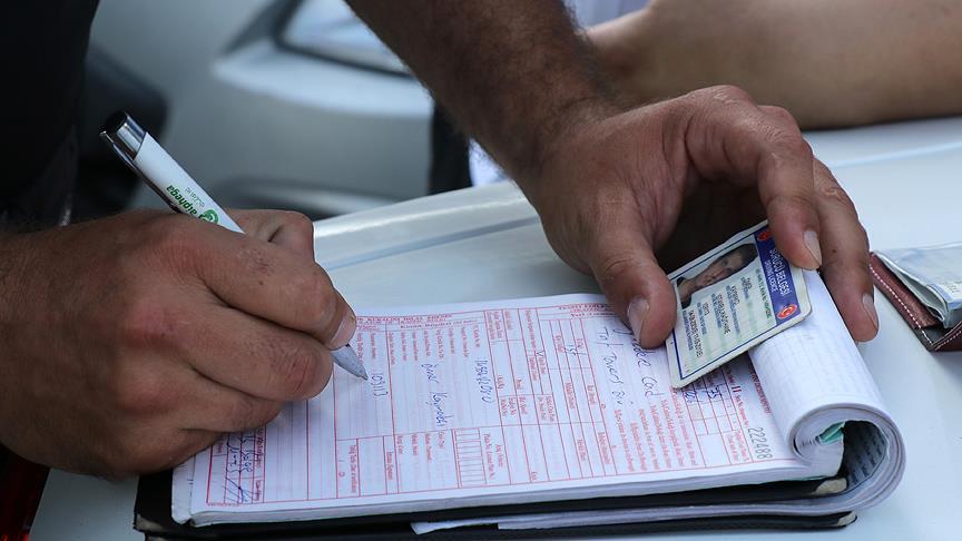 Afyonkarahisar’ da polis tarafından araç sürücülerine yönelik trafik denetiminde 200