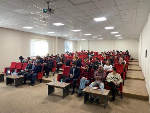 Afyon Kocatepe Üniversitesi (AKÜ) Turizm Fakültesinde “Akademi, Sektör ve Öğrenci