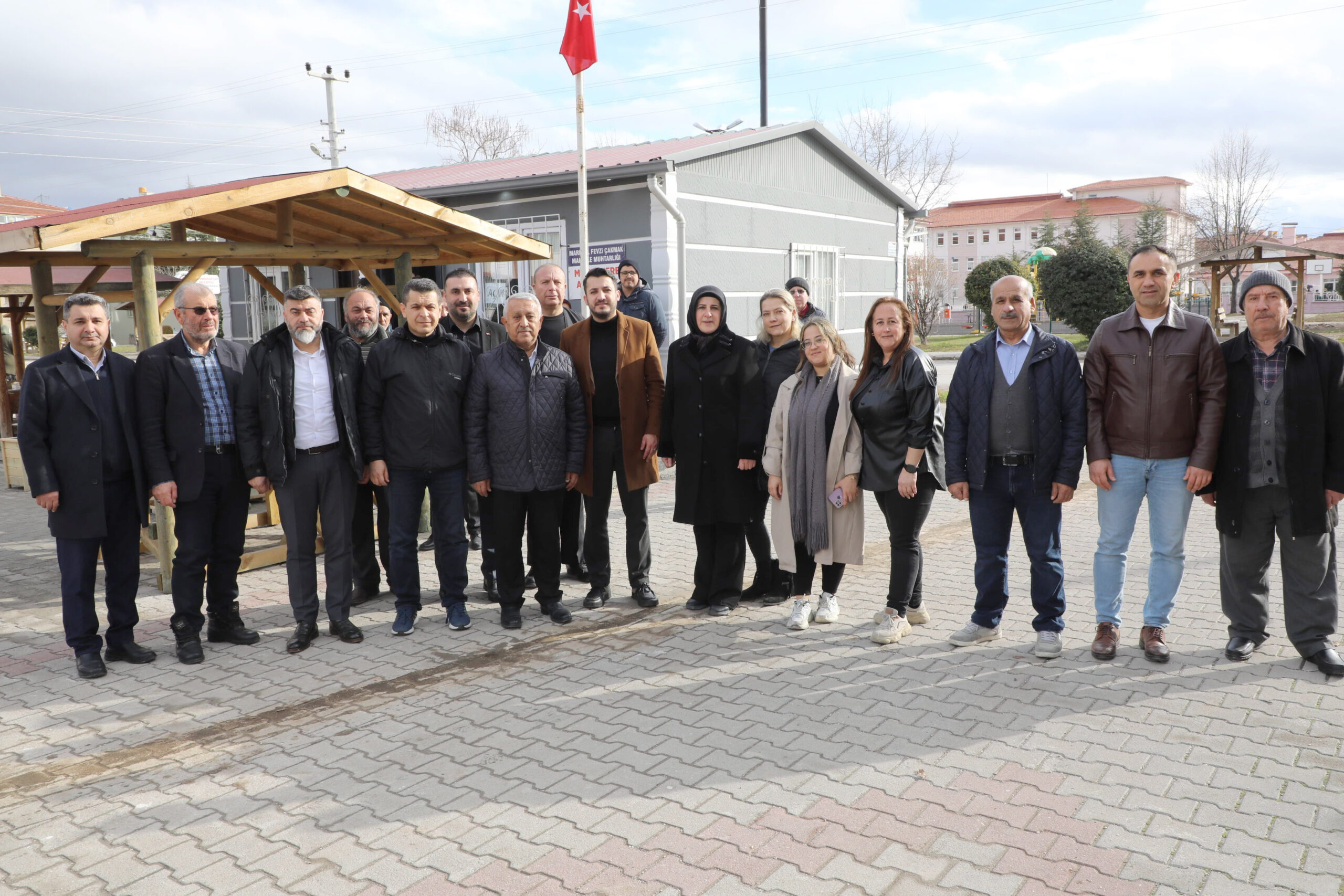 Mareşal Fevzi Çakmak Mahallesi sakinleriyle bir araya gelen Belediye Başkanı