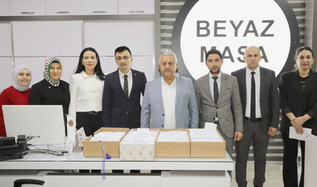 Afyonkarahisar Belediyesi, geleceğin teminatı olan öğrencilere eğitim desteğini bu yılda