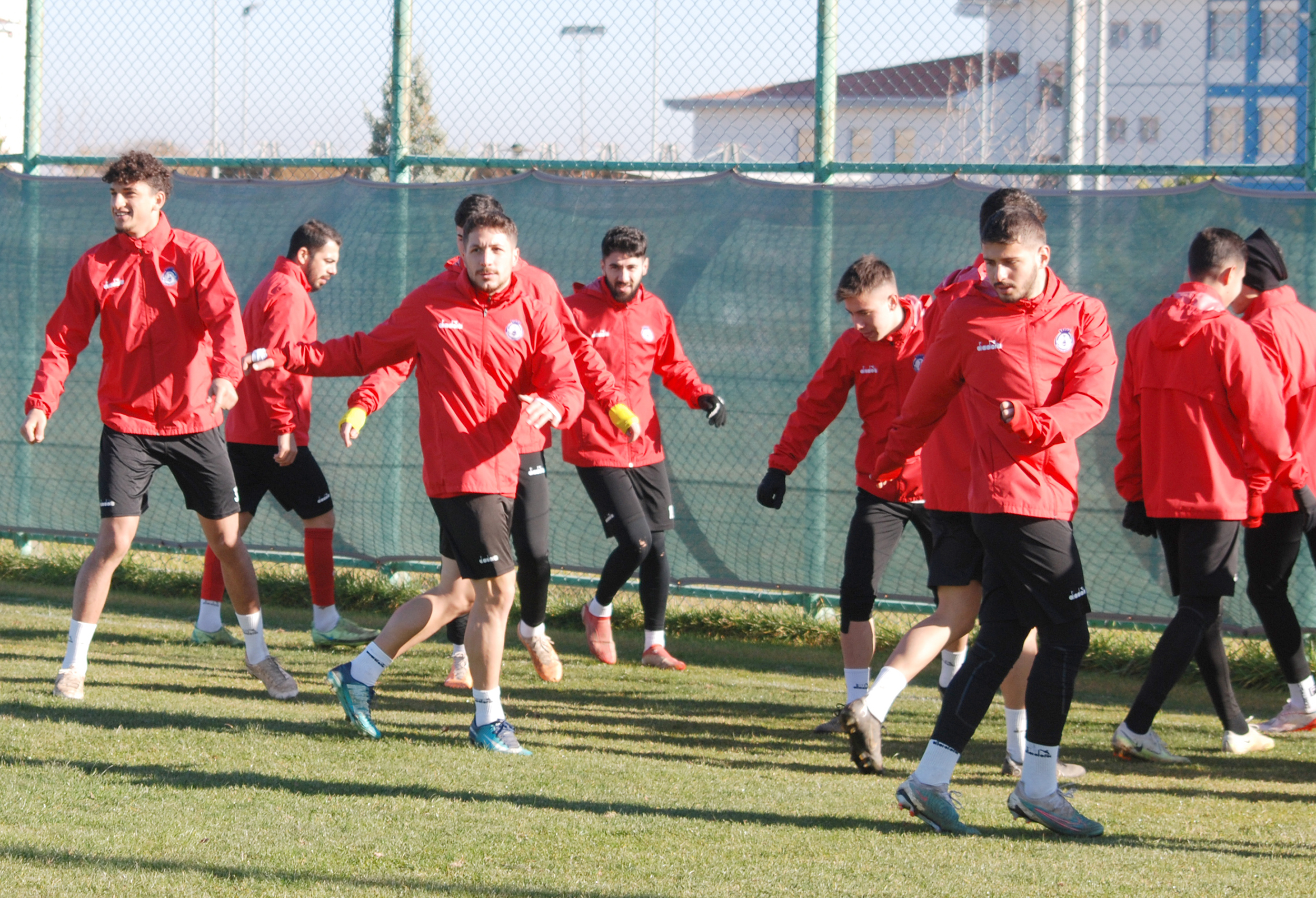 Geride bıraktığımız 2023 yılının son aylarında tüm olumsuzluklara rağmen iyi