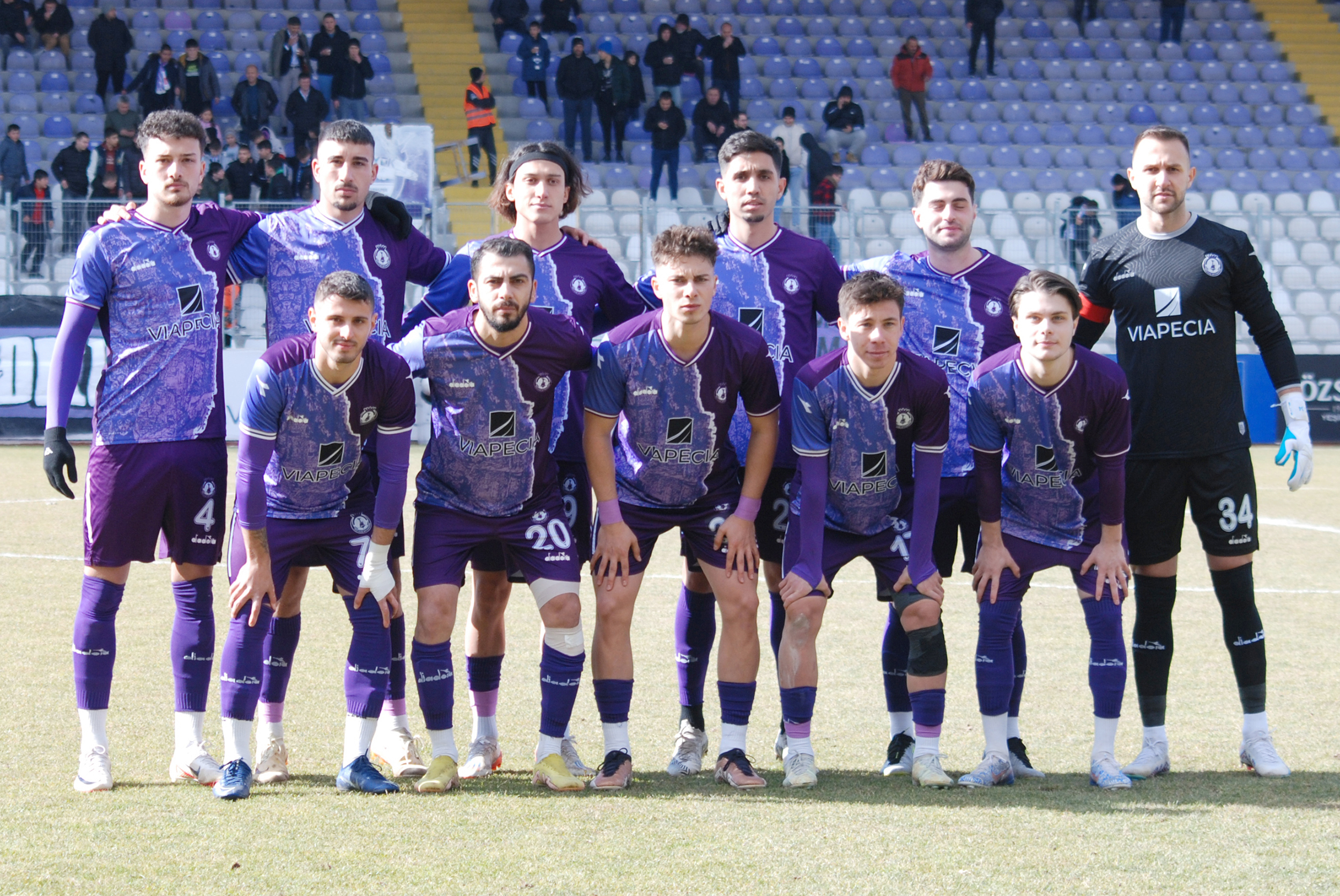 90+4.dakikada yenilgiden kurtuldu: 1-1 STAD: Afyonkarahisar Zafer Stadı HAKEMLER: Taner