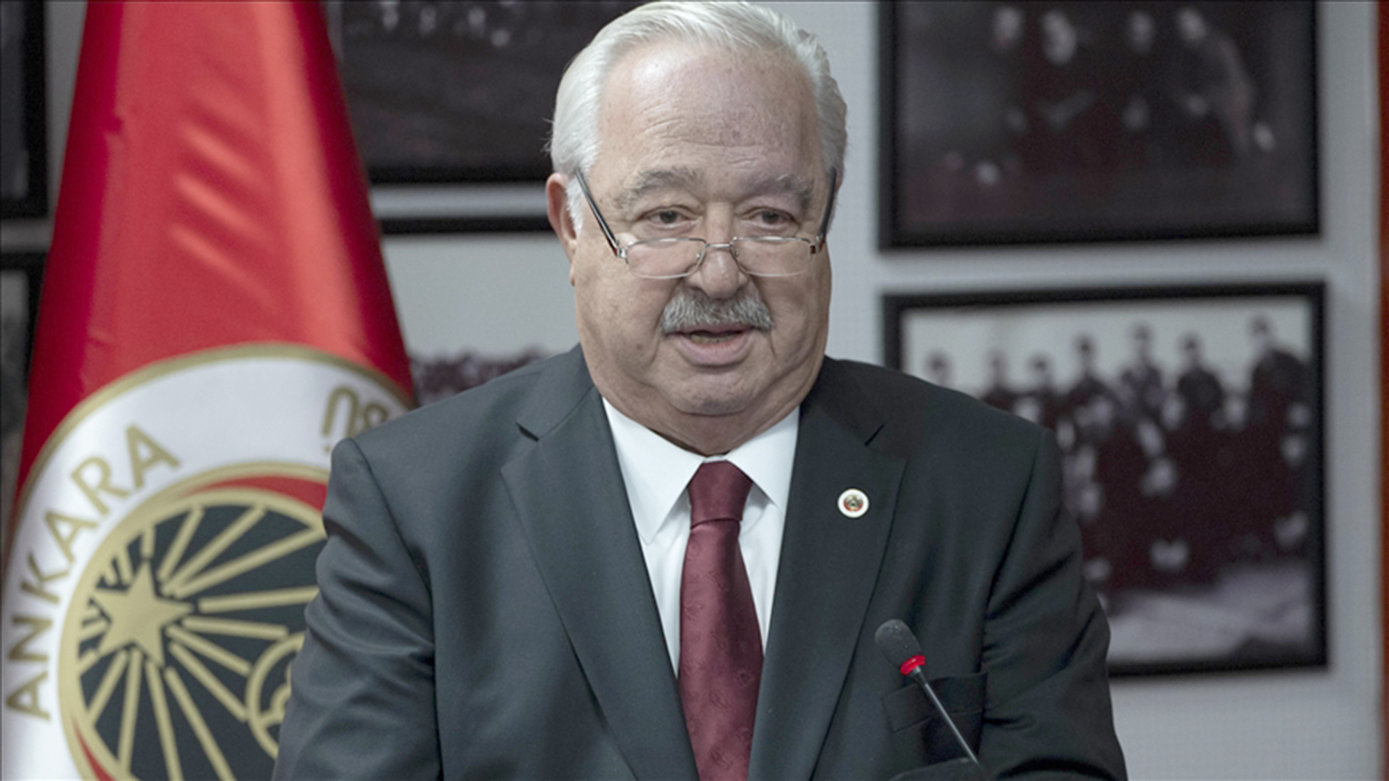 Gençlerbirliği Kulübü Başkanı Niyazi Akdaş, yaptığı yazılı açıklama ile görevinden