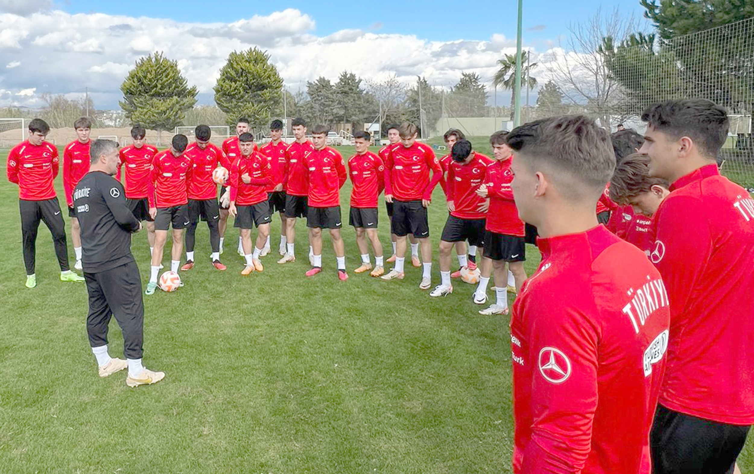 U18 Millî Takımının Antalya’da düzenlenen hazırlık kampı sona erdi. Antrenmanlarını