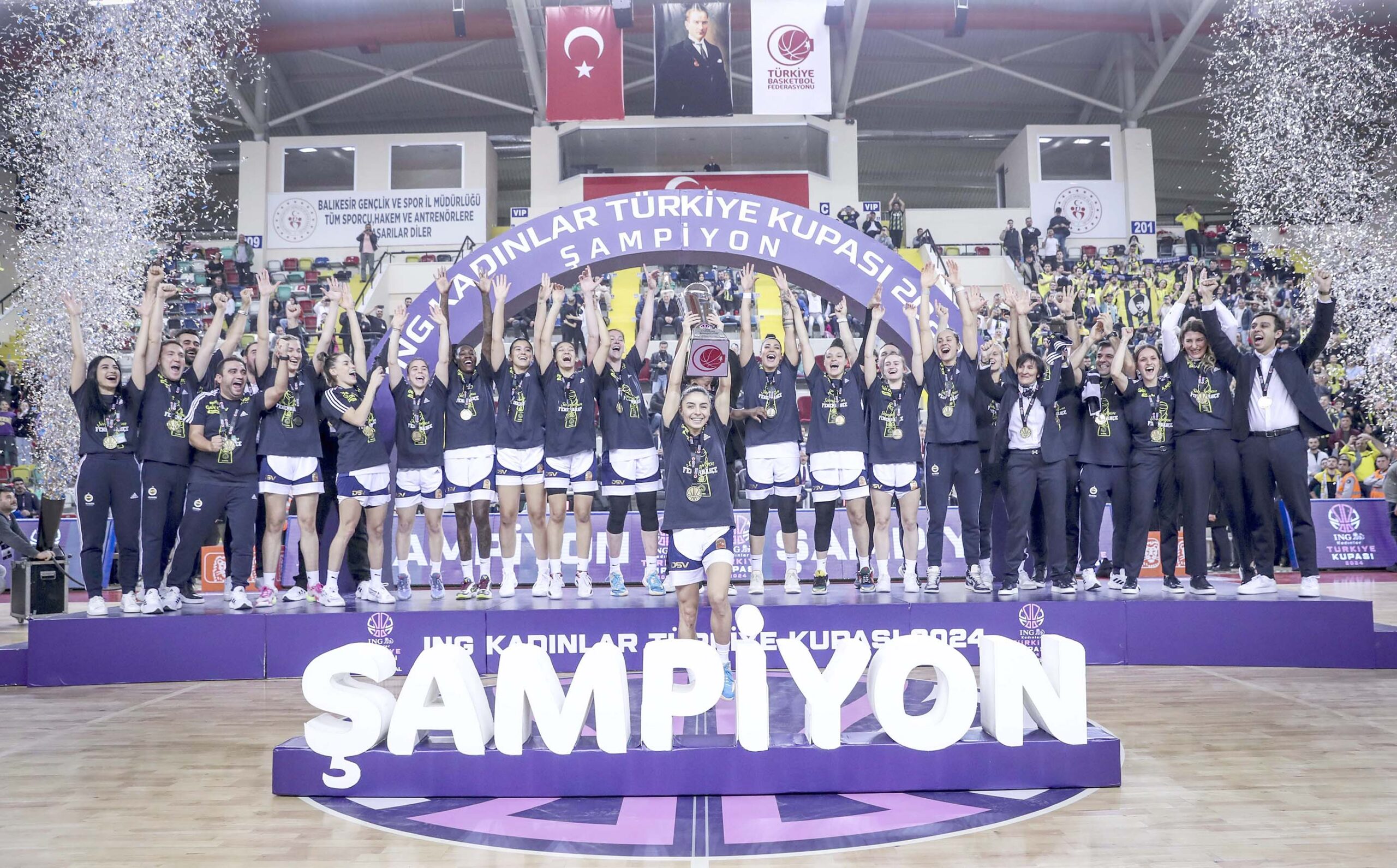 Basketbol ING Kadınlar Türkiye Kupası final maçında Fenerbahçe Alagöz Holding,