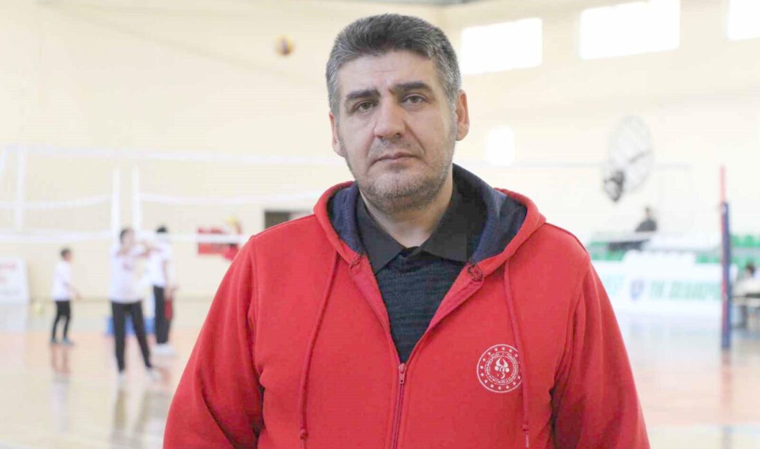 Birkaç yıl önce Efeler Ligi’ne kadar yükselen bir voleybol takımına