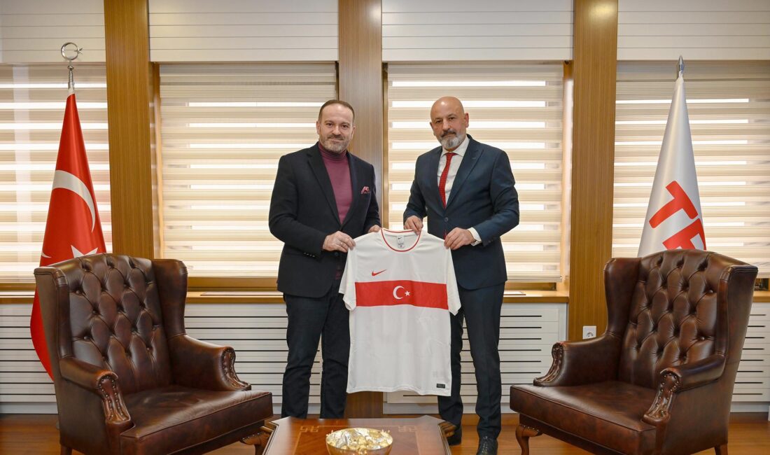 TFF Engelliler Koordinasyon Kurulu Başkanı Ömer Gürsoy ile Kurul Üyeleri