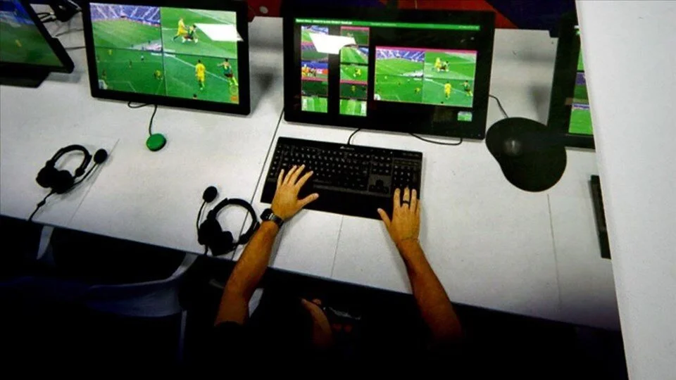 Türkiye Futbol Federasyonu, VAR konuşmalarının yayınlanması için hazırlık yapıyor. İspanya’da uygulanan