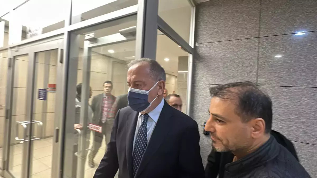 Gazeteci Fatih Altaylı, sosyal medya paylaşımları gerekçesiyle hakkında başlatılan soruşturma