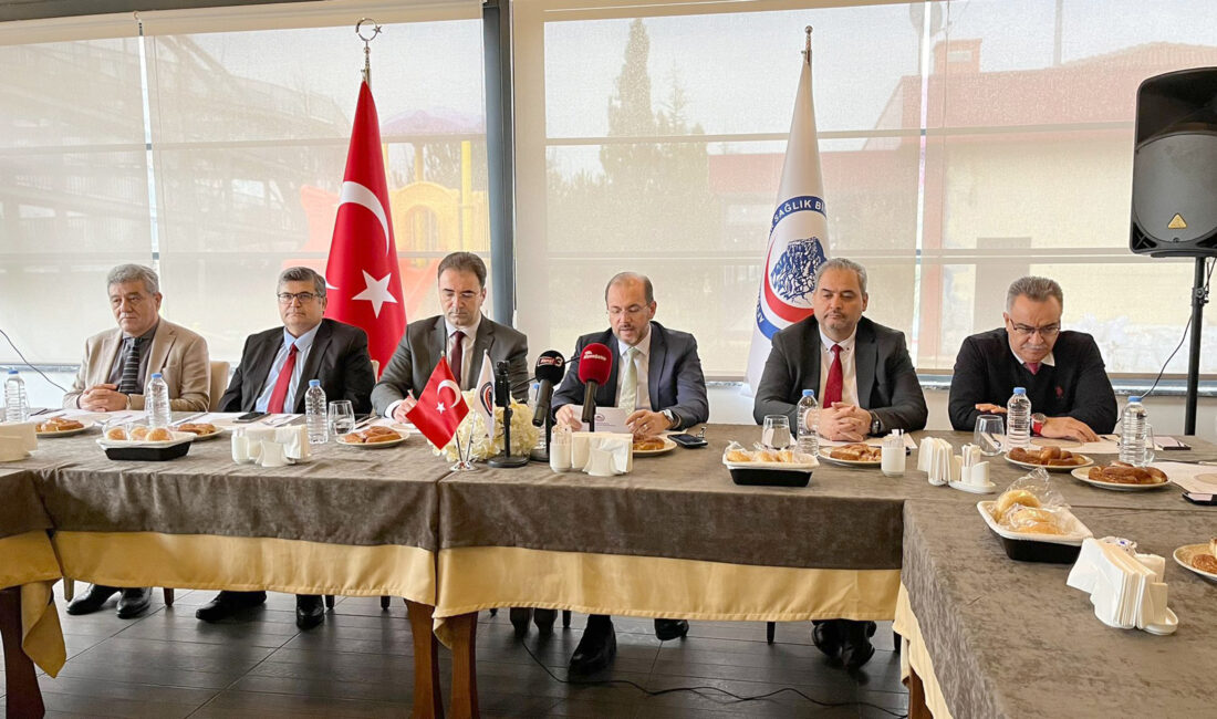 10 Ocak Çalışan Gazeteciler Günü dolayısıyla basın mensuplarıyla bir araya