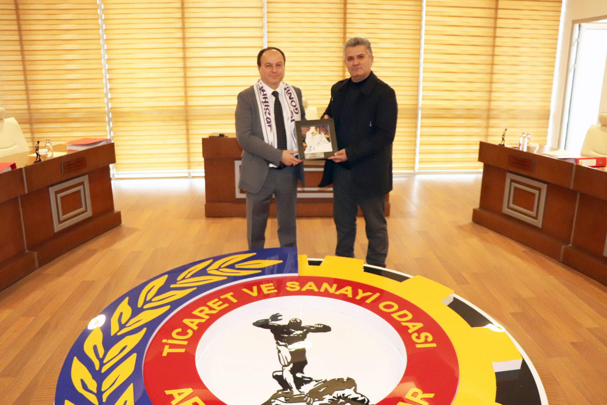 İstanbul Afyonkarahisar Gönüllüleri Derneği Kurucu Başkanı Mustafa Güler ve Çizgi