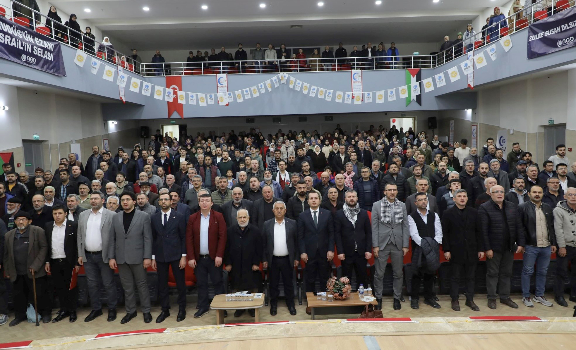 Anadolu Gençlik Derneği Afyonkarahisar Şubesi tarafından düzenlenen Mekke’nin Fethi ve
