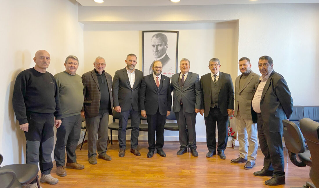 Afyon Gazeteciler Cemiyetini ziyaret eden ATSO heyeti Başkan İsmail Akar’a