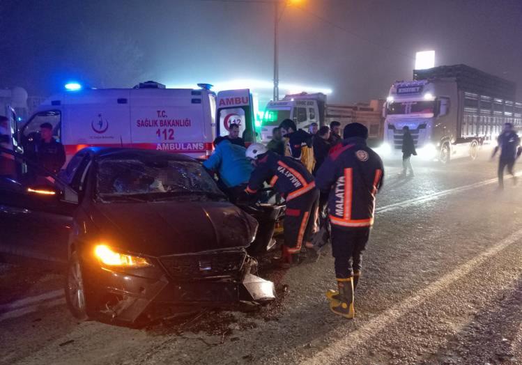 Malatya’da iki aracın çarpıştığı trafik kazasında 1 kişi hayatını kaybetti,