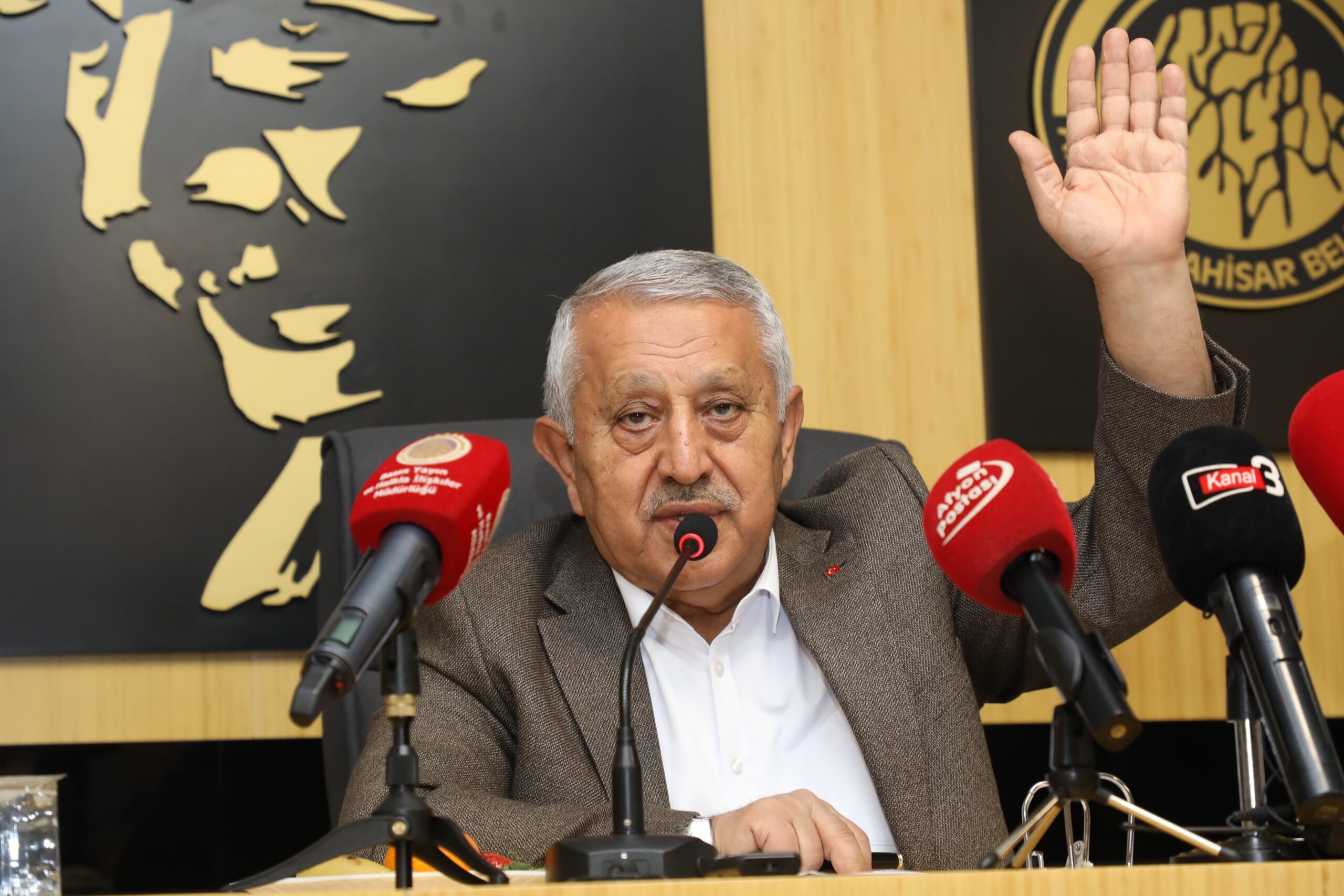 Afyonkarahisar Belediye Başkanı Mehmet Zeybek, uzun yıllardır kentin rüyası olan