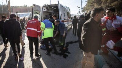 İran’ın Kirman kentinde meydana gelen iki patlamada ölenlerin sayısının 103’e